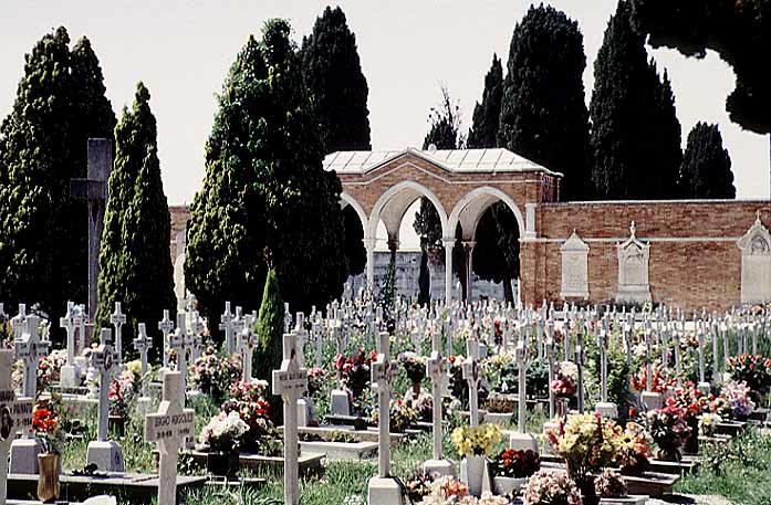 кладбище Сан-Микеле
