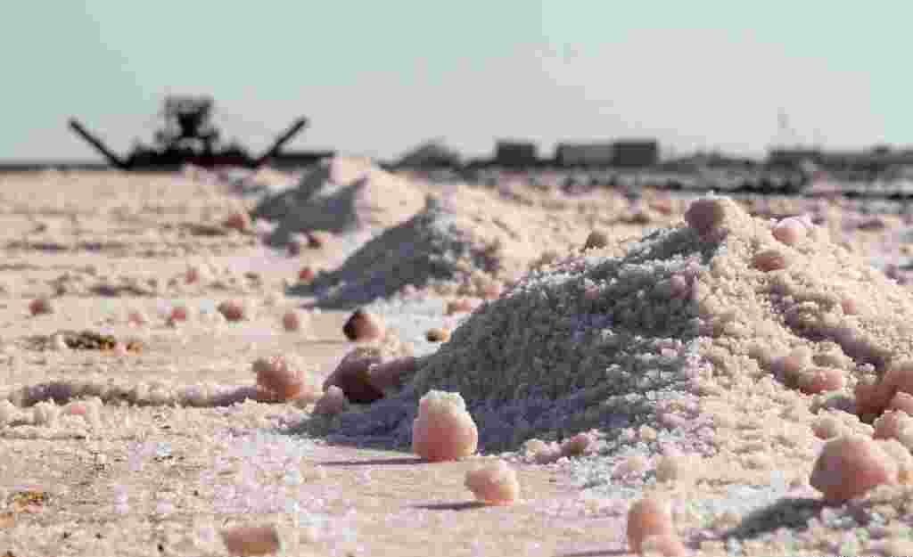Крымская морская розовая соль