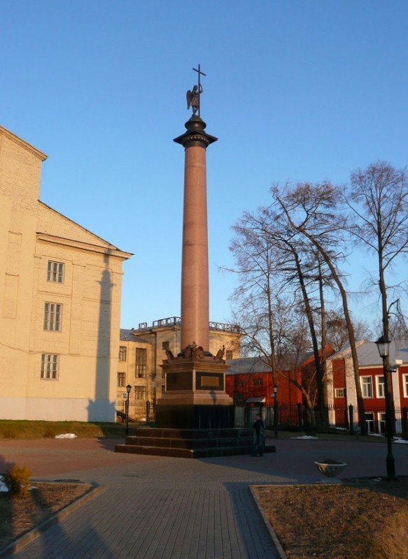 Михайловская колонна в Ижевске