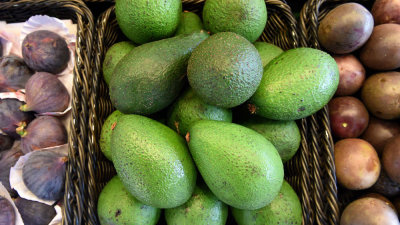 Как едят авокадо: как почистить, с чем сочетается, рецепты вкусных блюд